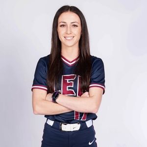 Image post by @leeusoftball on Instagram