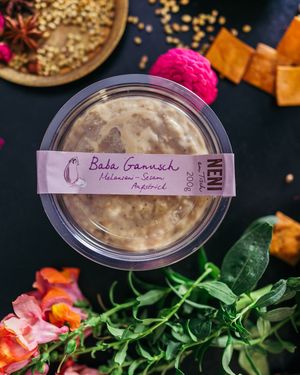 Image post by @neniamtisch on Instagram
