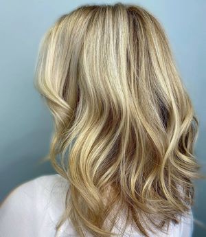 Image post by @AquaFireSalon on Facebook