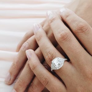 Image post by @theknot on Instagram