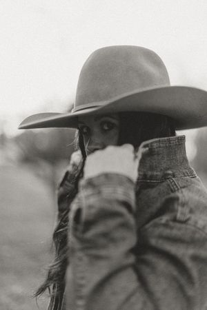 Image post by @cowgirlmagazine on Instagram