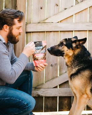 Image post by @evolvepetfood on Instagram