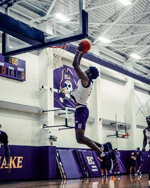 Image post by @ecubasketball on Instagram