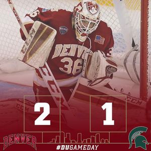 Image post by @du_hockey on Instagram