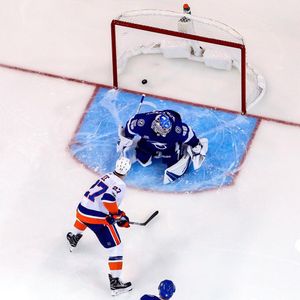 Image post by @nyislanders on Instagram