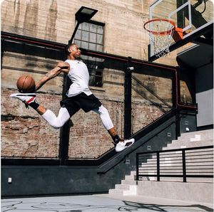 Image post by @1footgod on Instagram