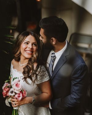 Image post by @thismodernlovephoto on Instagram