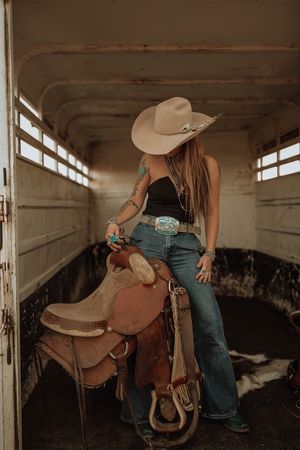 Image post by @cowgirlmagazine on Instagram