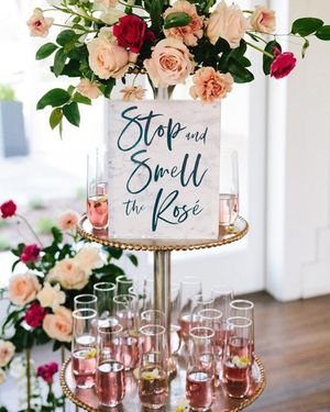 Image post by @theknot on Instagram