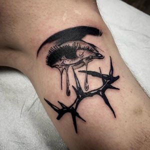 Image post by @jessfoxtattoos on Instagram