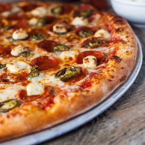 Image post by @parryspizza on Instagram
