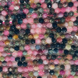 Image post by @beadcache on Instagram