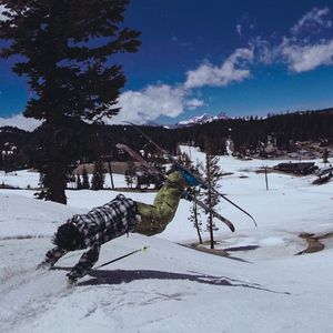 Image post by @uscskiandsnowboard on Instagram