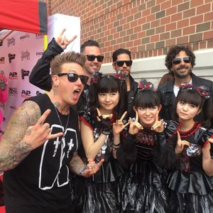 Image post by @paparoach on Twitter/X
