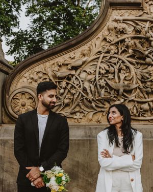 Image post by @thismodernlovephoto on Instagram