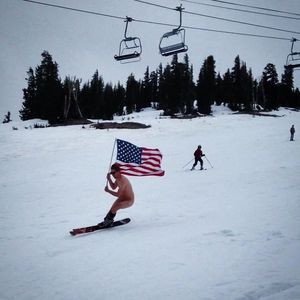 Image post by @uscskiandsnowboard on Instagram