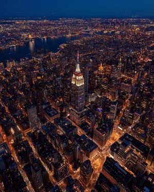 Image post by @empirestatebldg on Instagram