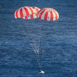 Image post by @nasaartemis on Instagram