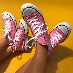 Image post by @pinkstork on Instagram