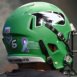 Image post by @undfootball on Instagram