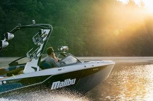 Image post by @malibuboats on Instagram