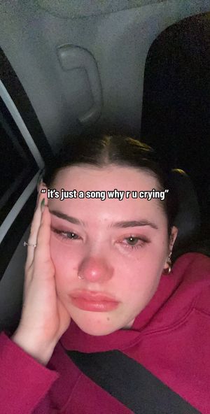 Image post by @sadgirlflowers19 on TikTok