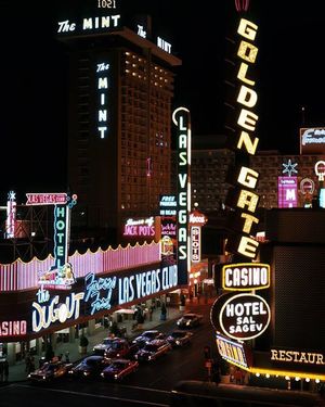 Image post by @fremontstreet on Instagram