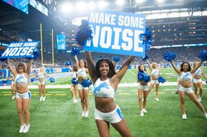 Image post by @detlionscheerleaders on Instagram