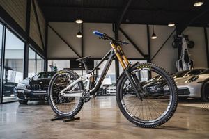 Image post by @esigrips on Instagram