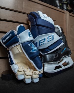 Image post by @purehockey on Instagram