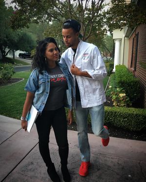 Image post by @ayeshacurry on Instagram