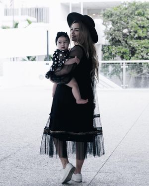 Image post by @byohlola on Instagram