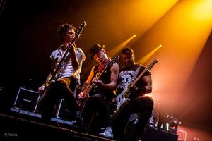 Image post by @sum41 on Instagram