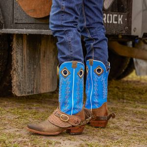 Image post by @justinboots_ on Instagram