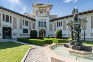 Image post by @christiesrealestate on Instagram