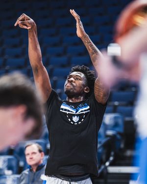 Image post by @SaintLouisMBB on Twitter/X
