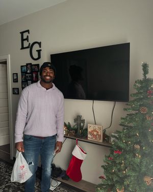 Image post by @elijahgreen21 on Instagram