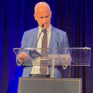 Video post by @NaismithTrophy on Twitter/X