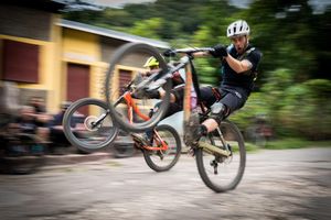Image post by @foxmtb on Instagram