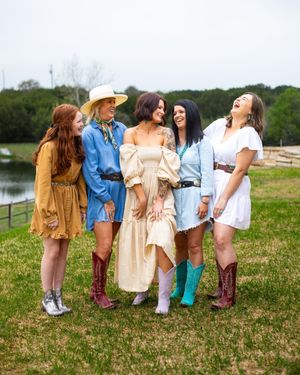 Image post by @cowgirlmagazine on Instagram