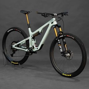 Image post by @esigrips on Instagram