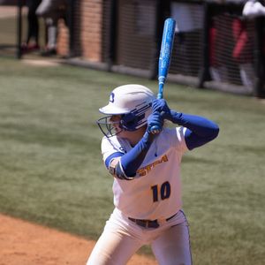 Image post by @hofstrasoftball on Instagram