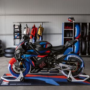 Image post by @bmwmotorradusa on Instagram
