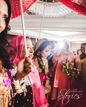 Image post by @thismodernlovephoto on Instagram