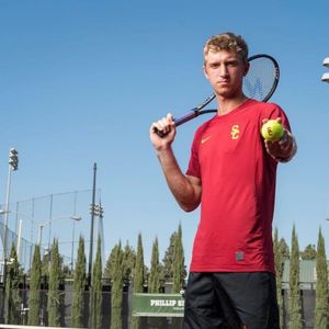 Image post by @uscmenstennis on Instagram