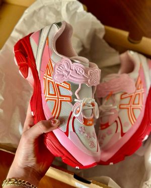 Image post by @asics_sportstyle on Instagram