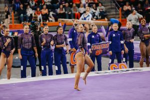 Image post by @ClemsonGym on Twitter/X