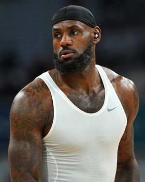 Image post by @nbafashionfits on Instagram