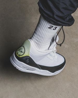 Image post by @ad__sneaks on Instagram
