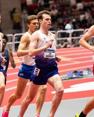 Image post by @uwtrack on Instagram
